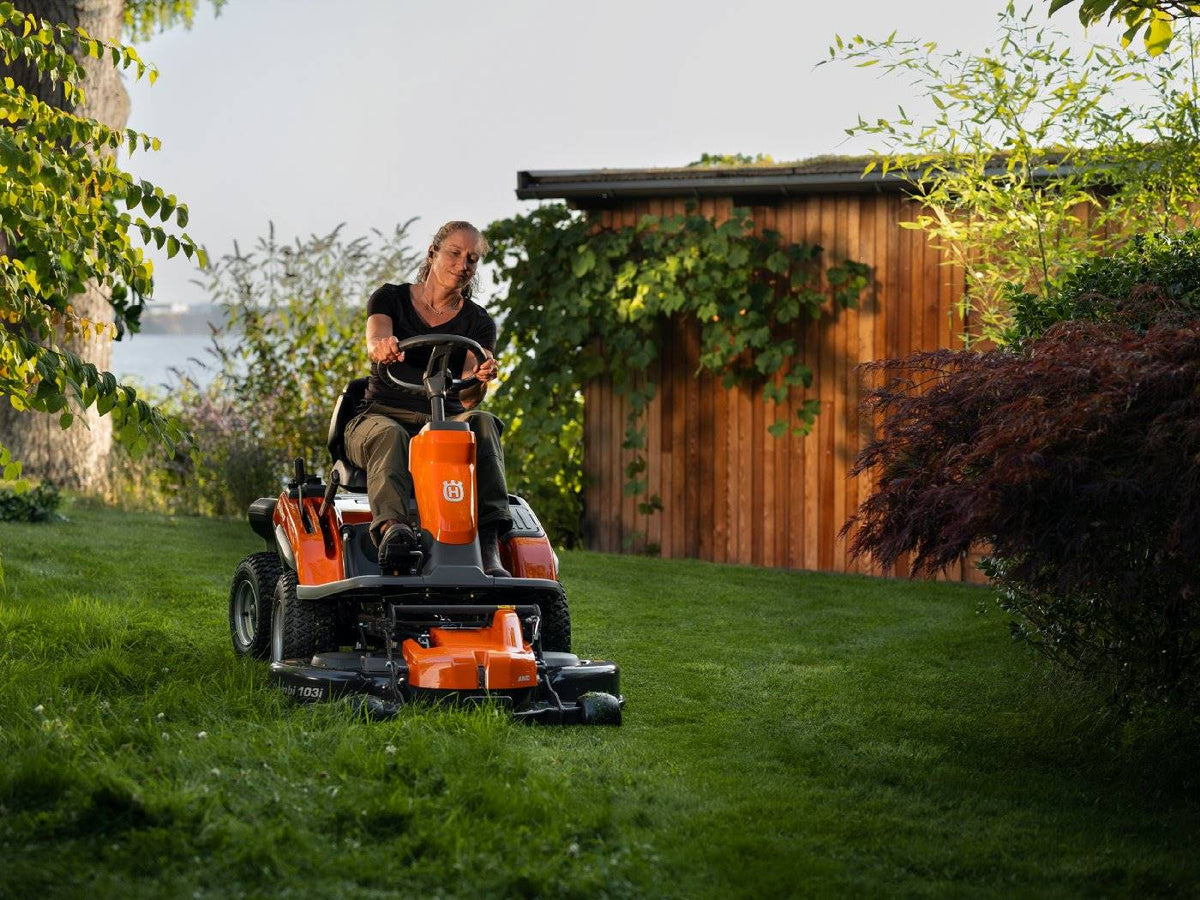 Husqvarna Akku-Frontmäher R 200iX AWD - Grundgerät ohne Mähdeck