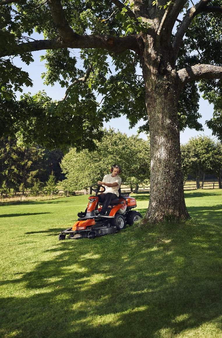 Husqvarna Profi Allrad-Frontmäher R 316TsX AWD - Grundgerät ohne Mähwerk